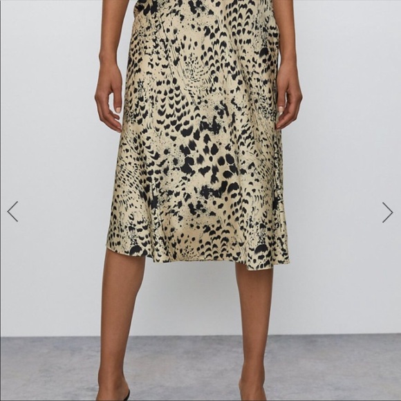 NEOT Aritzia MIDI Leopard Silky Slip skirt - Picture 8 of 12